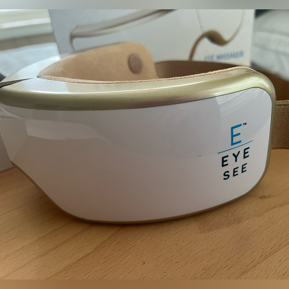 Eye See Heated, Vibrating Eye Massager